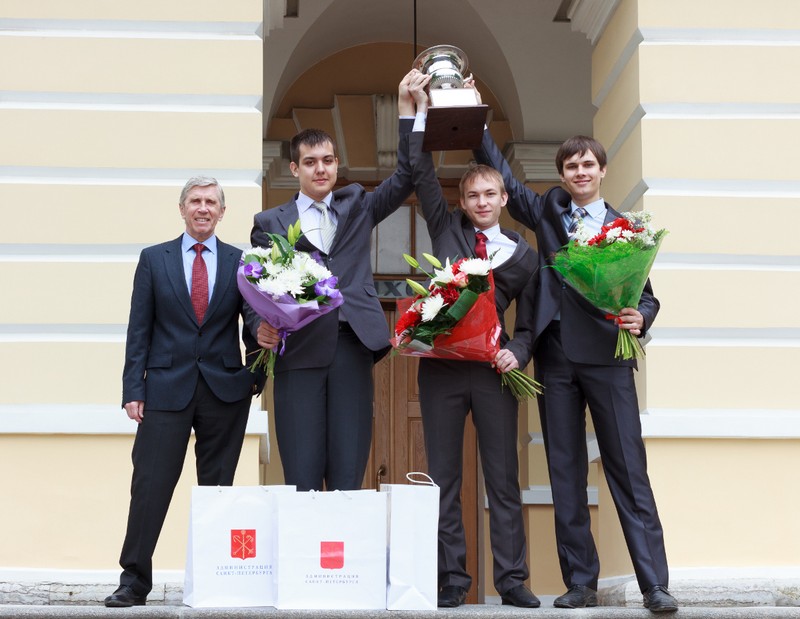 Губернатор Санкт-Петербурга поздравил команду Университета ИТМО с рекордной победой
