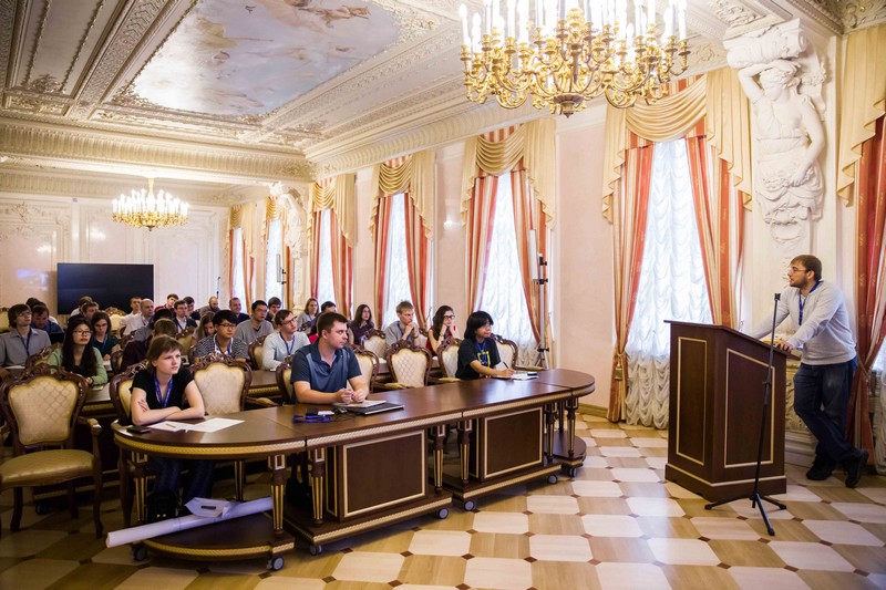 Ведущие мировые ученые выступят на Летней школе по нанофотонике и метаматериалам в Петербурге